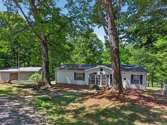2nd image of 281 Dogwood Cir