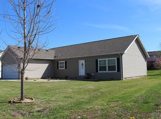 205 Greg Ln, Carbondale, IL 62901