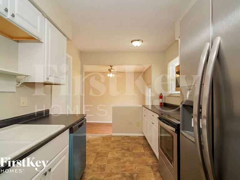 1509 Yazoo Dr — Photo 6