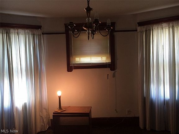 5th image of 7803 Cornelia Ave N
