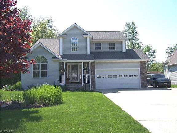 2nd image of 1142 Travis Dr