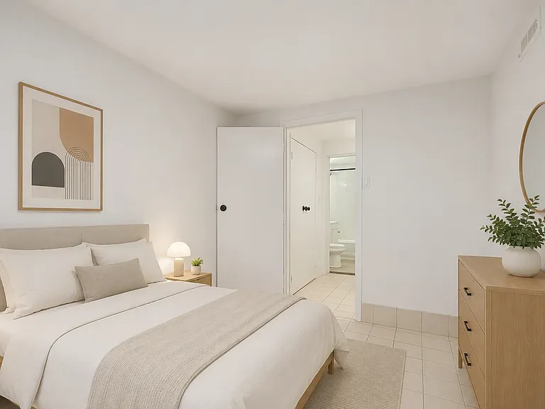 2208 Dufferin St #204 — Photo 16