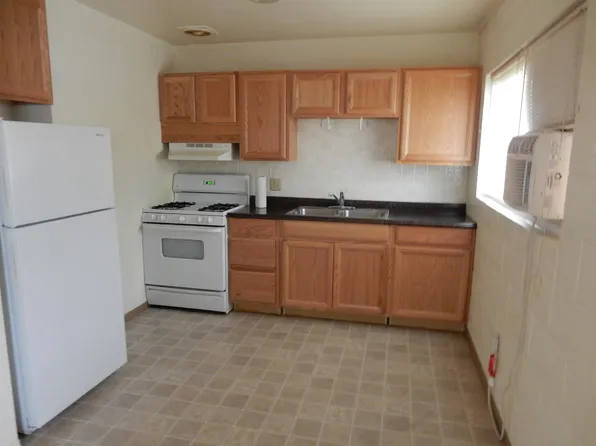 126 E 3rd St #3, Battle Mountain, NV 89820