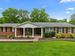 423 Monticello Dr, Ballwin, MO 63011