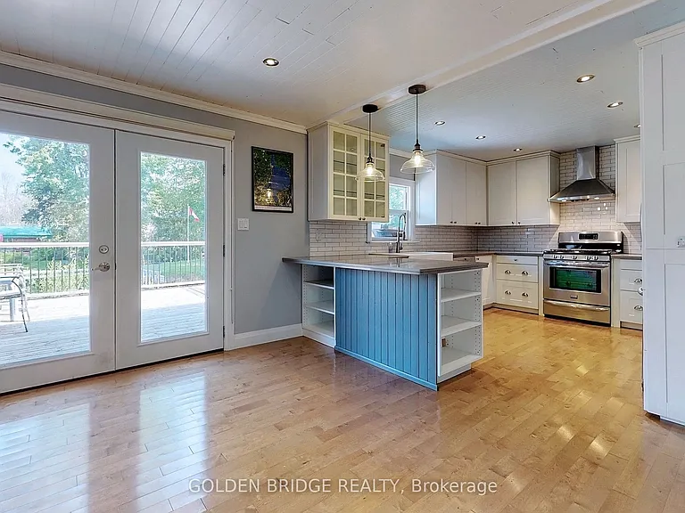 196 S Channel Dr — Photo 6