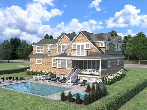 11 Saltwood Farm Rd, Middletown, RI 02842