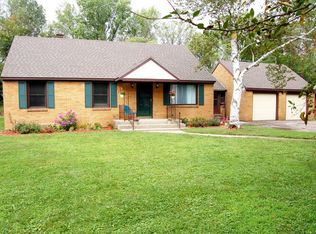 655 Oakleigh Rd NW, Grand Rapids, MI 49504