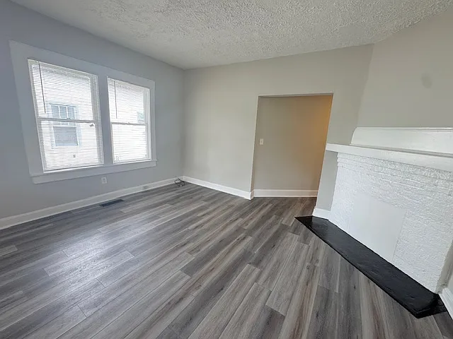 818 Peeples St SW — Photo 6