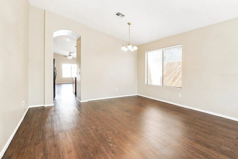 4 bed, 2.0 bath, 1770 sqft, $2,045 — Photo 3