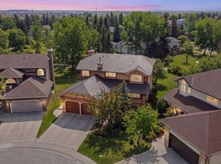 220 N McKenzie Lake Cv SE, Calgary, AB T2Z1M4