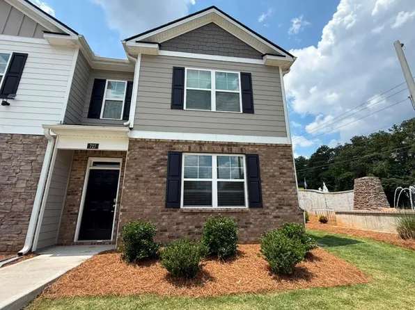 727 Aura Trl, Lawrenceville, GA 30045