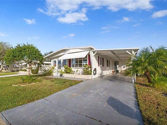 4th image of 209 50th Avenue Dr E