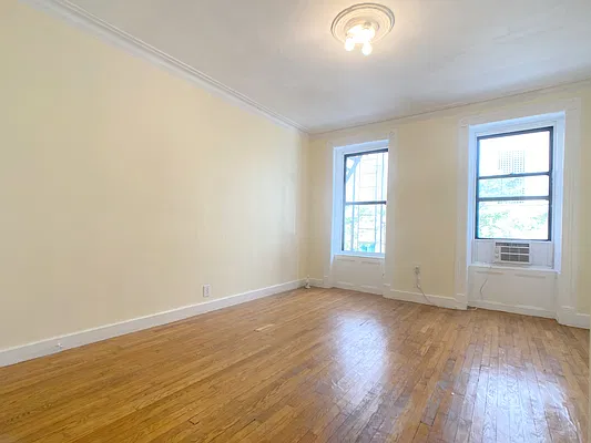 Rented by Oxford Property Group | media 3