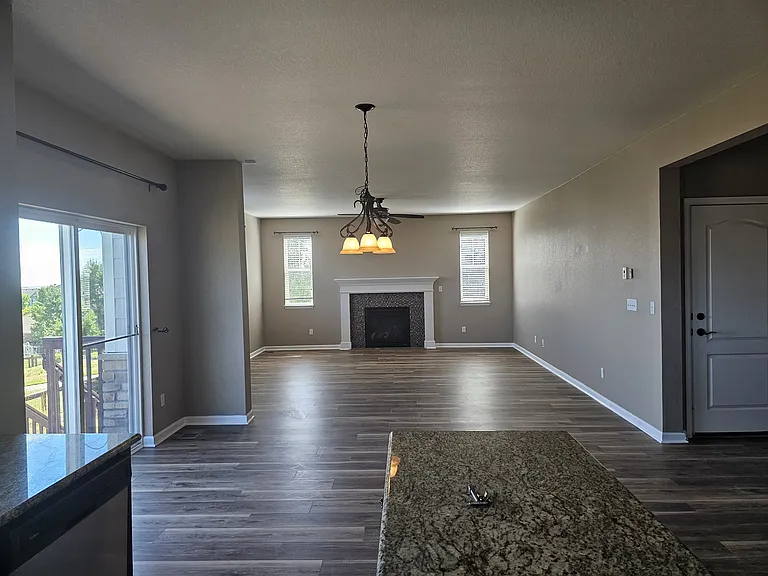 26105 E Geddes Pl — Photo 6