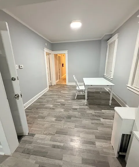 546 Elm St #2 — Photo 2