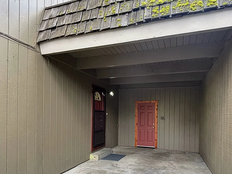 206 Gold Hill Rd