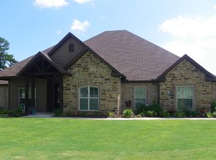 232 Circle Club Ln, Longview, TX 75602