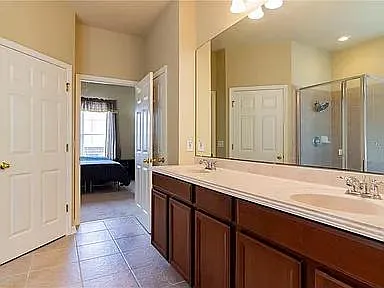 1475 Salisbury Dr — Photo 12