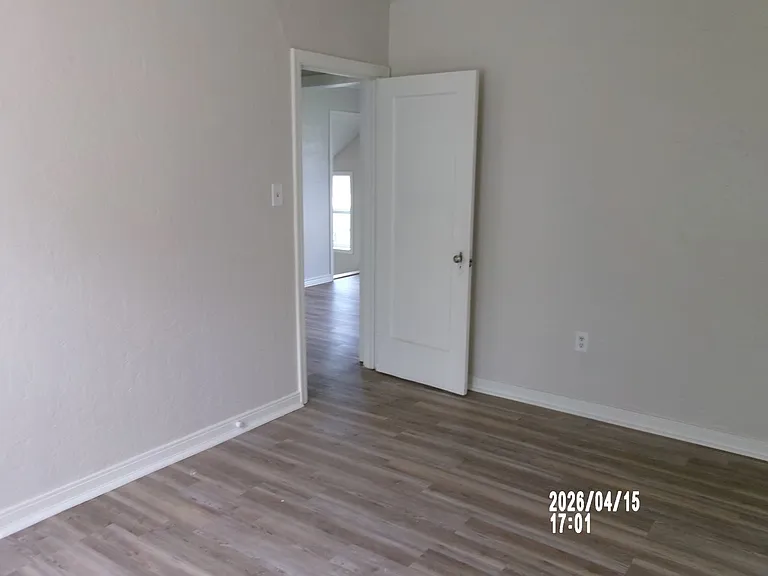 1804 NW Columbia Ave — Photo 25