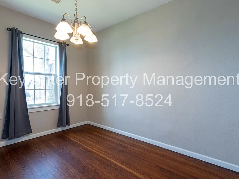 1607 N Lewis Pl — Photo 18
