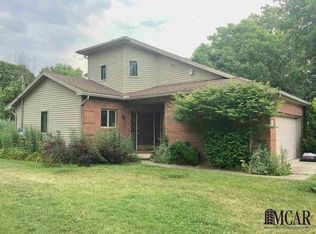 3930 Smith Rd, Lambertville, MI 48144