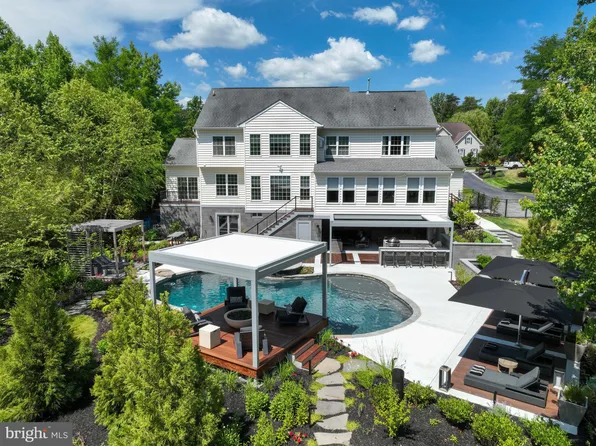 1613 Braid Hills Dr, Pasadena, MD 21122