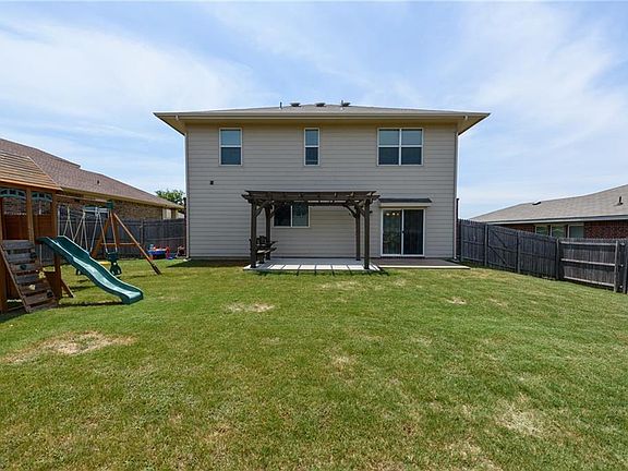 2nd image of 1221 Feather Crest Dr