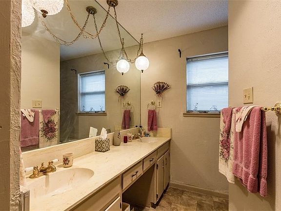 5th image of 6401 Tosca Dr