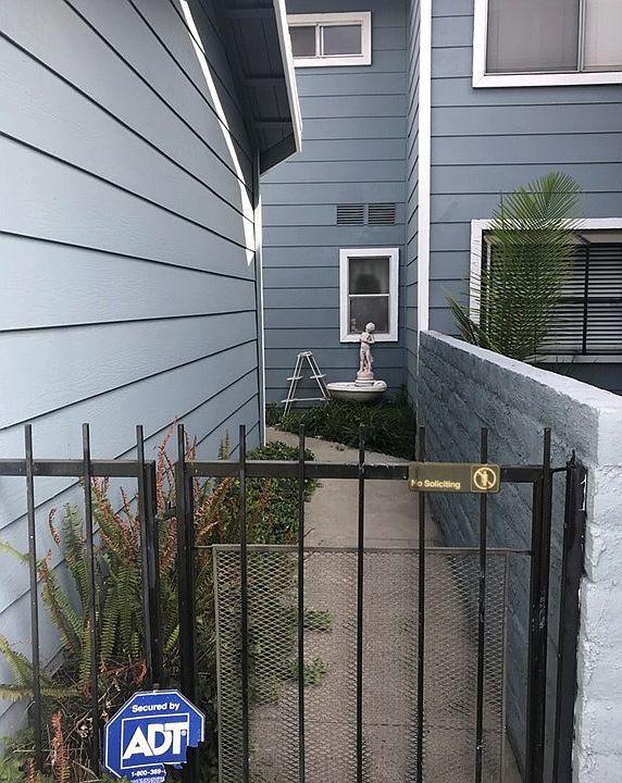 1st image of 1517 Lahaina St