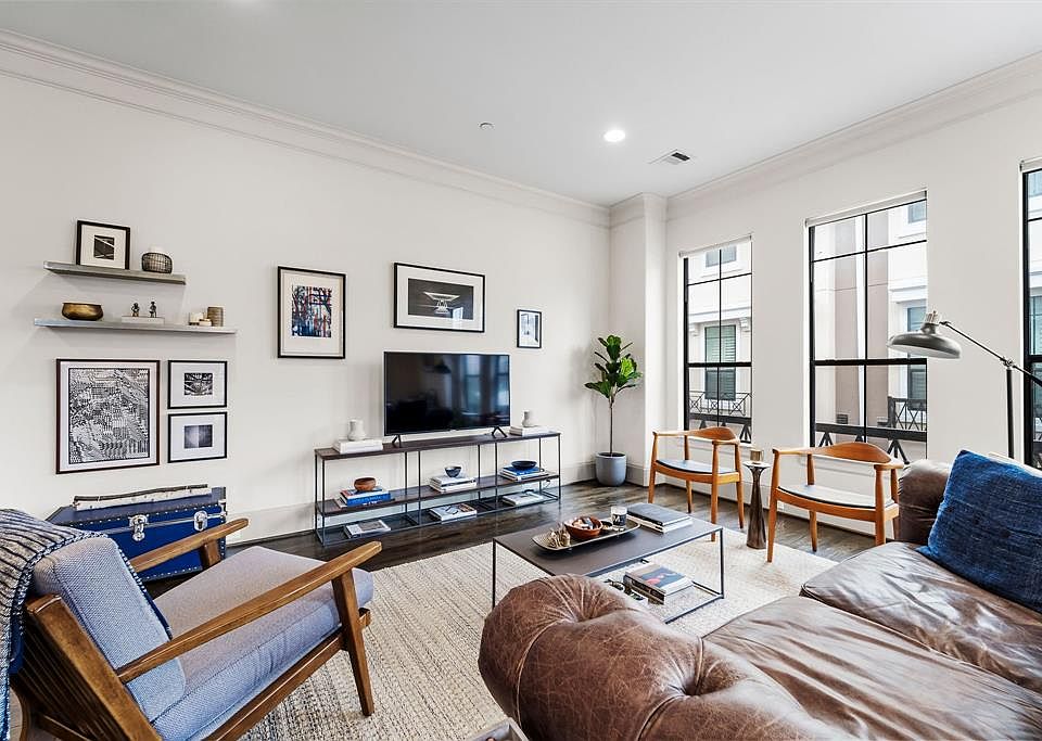 1st image of 3302 Audley St Suite 112