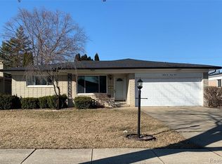 3643 Rhoten Dr, Sterling Heights, MI 48310