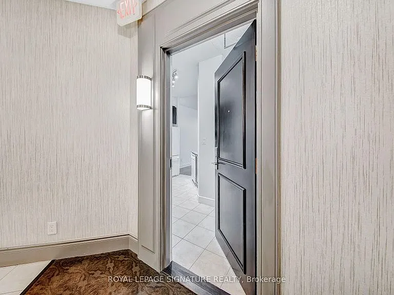 25 Earlington Ave — Photo 8