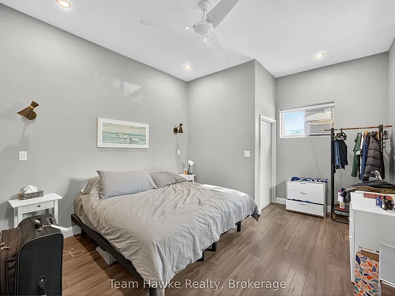 253 King St #2 — Photo 6