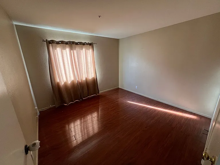 7834 Boxwood Ct — Photo 11