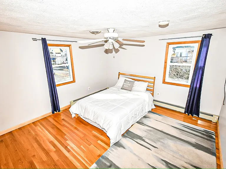 188 Middlesex Ave — Photo 13