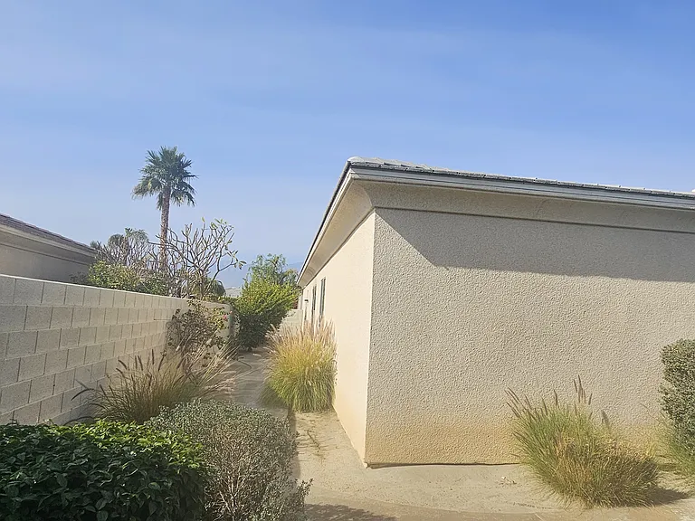 10 Champagne Cir — Photo 24