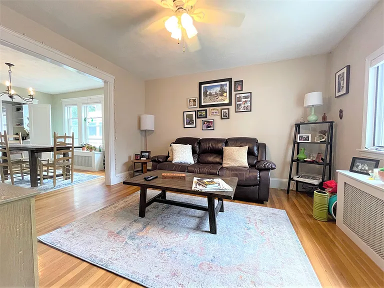 68 Willis Ave — Photo 7