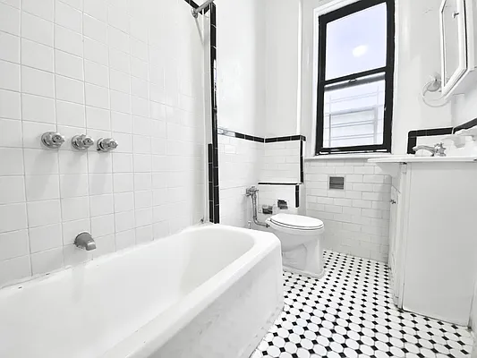 Rented by Voro NYC | media 5