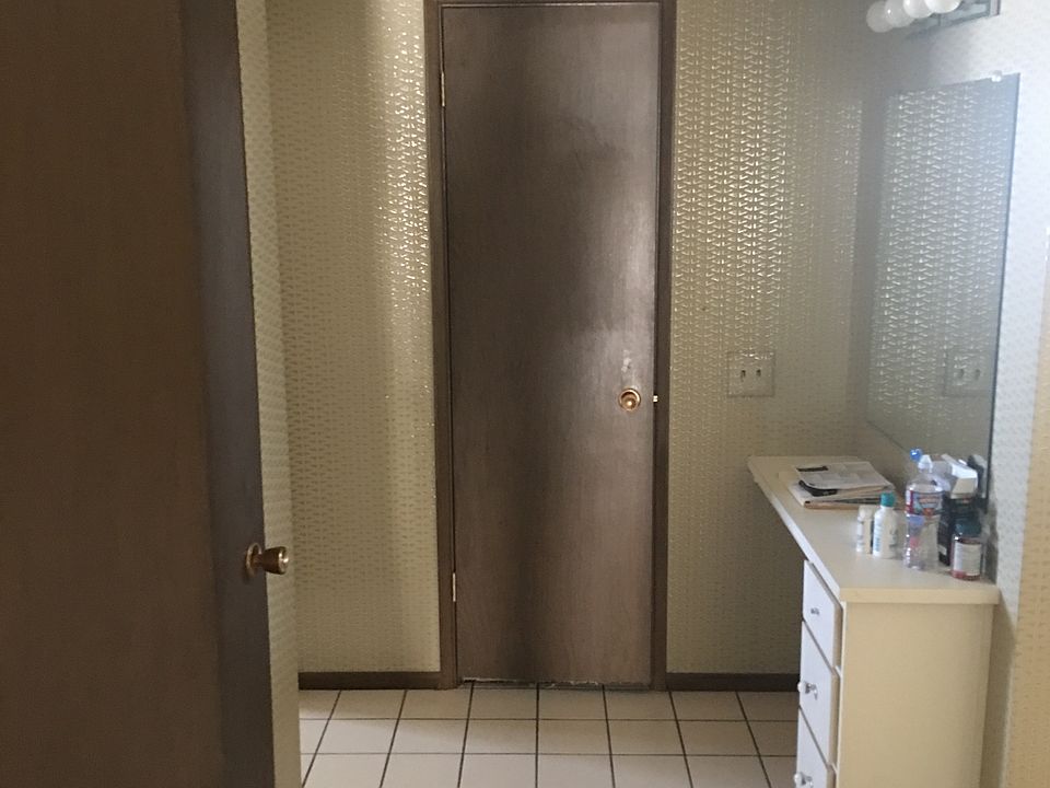 1st image of 13215 W Maplewood Dr