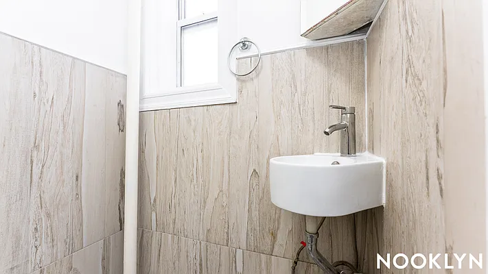 Rented by Nooklyn NYC LLC | media 24