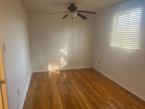 4th image of 5508 Summer Ave NE