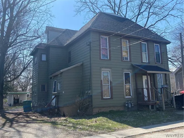 11 Prune St, Batavia, NY 14020