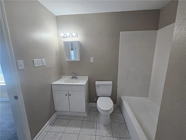 114 Havana St #B — Photo 7