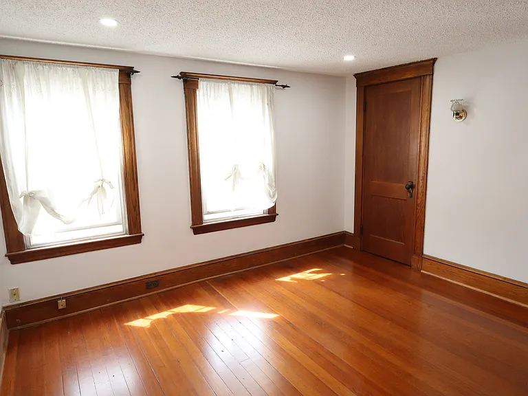 34R Rush St — Photo 19