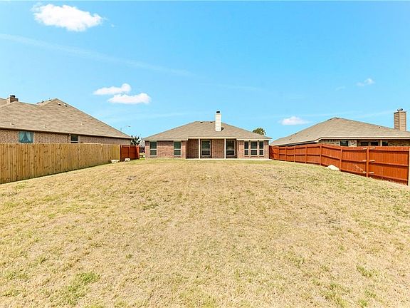 5th image of 1521 Carol Dr
