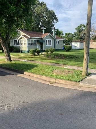 1st image of 1003 Oakwood St