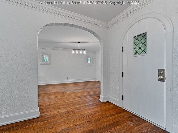 5th image of 3911 Virginia Ave SE