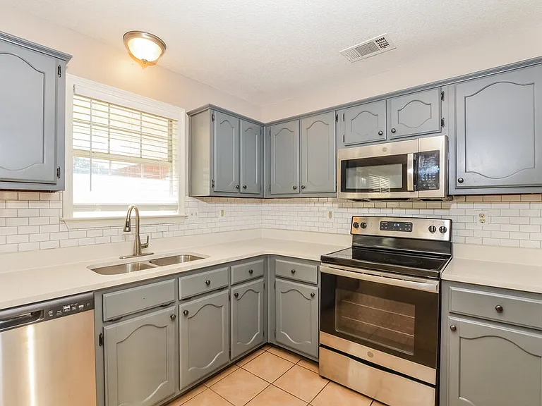 1029 Appling Meadow Dr — Photo 10