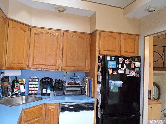 3rd image of 47 Orient Ave
