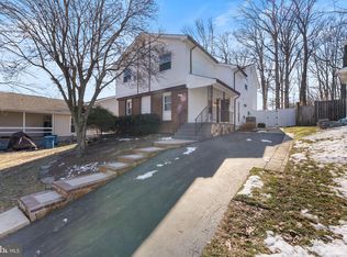 210 Summers Ct, Sterling, VA 20164